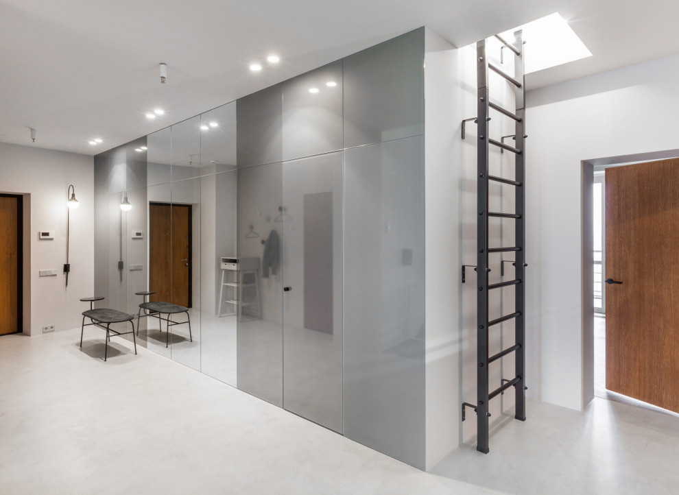 PRS Apartment. Монохромный интерьер «с лестницей в небо»