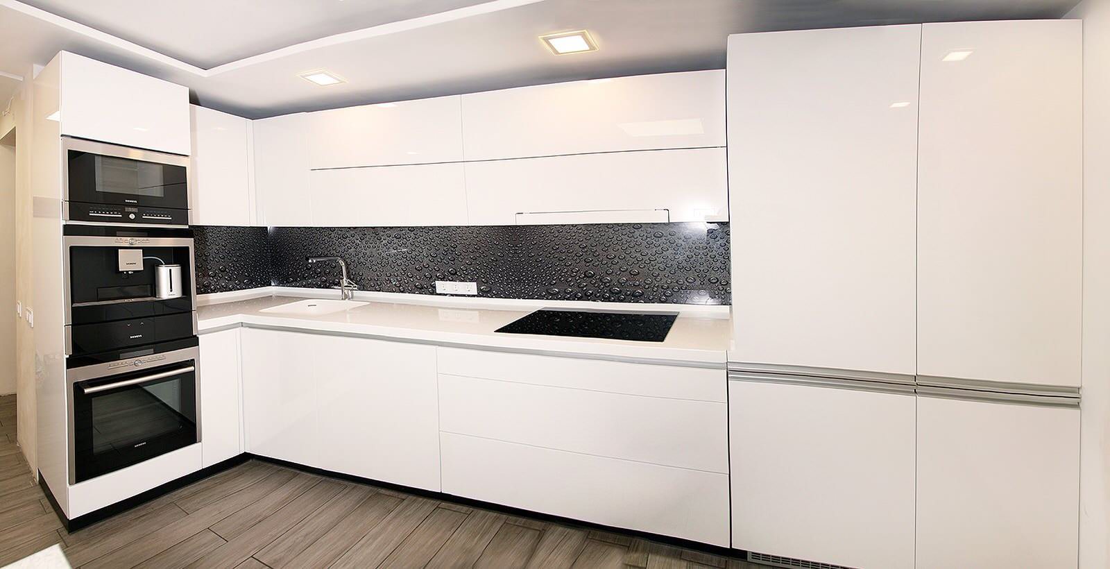 Скандинавская кухня с ручками Gola