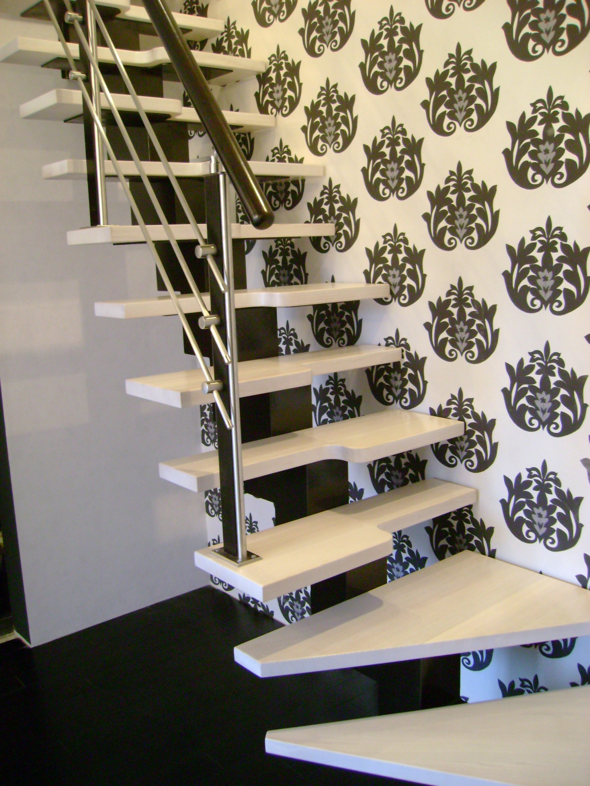 Максим Левін