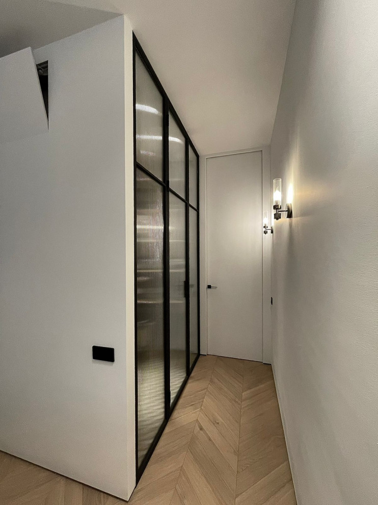 Двери "в потолок" - квартира в Москве