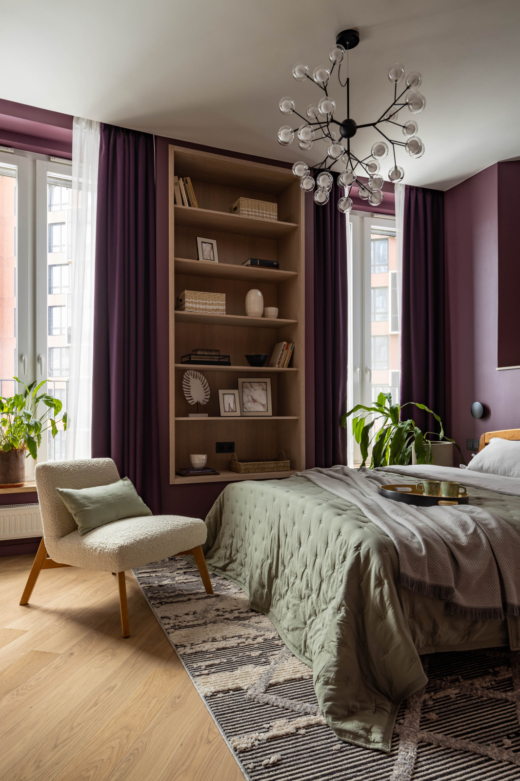 квартира с попугаями