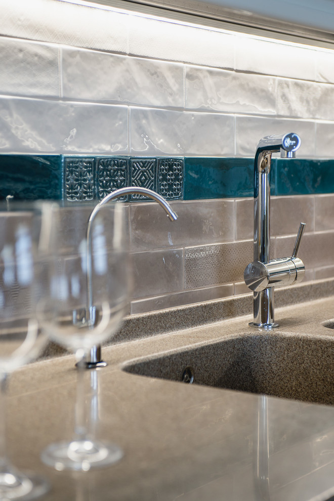 Квартира на Античном 2