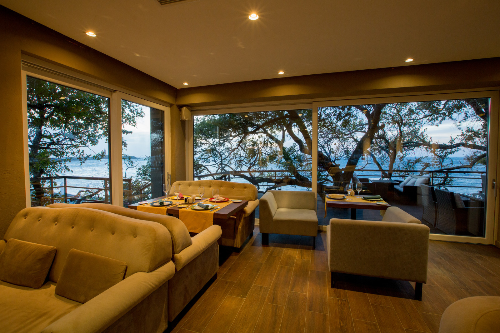 Остекление коттджей и загородных домов