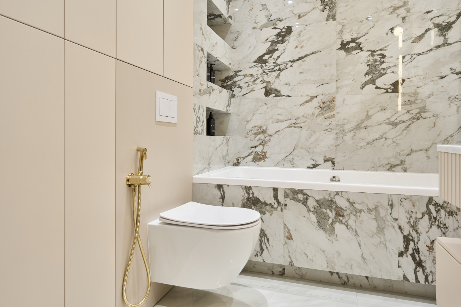 Евро 4к квартира 131 кв.м в ЖК "SKY HOUSE"