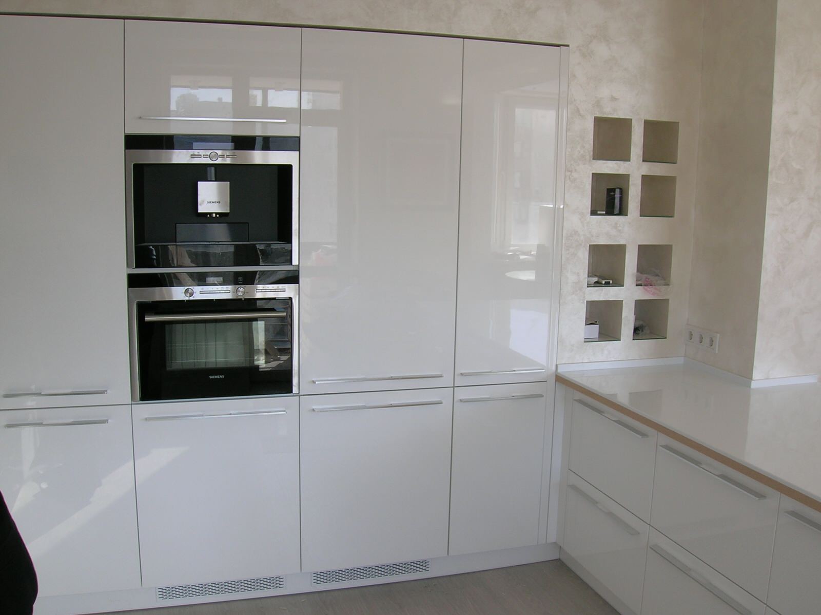 Шпон Ясень Оливковый +  эмаль "Высокий глянец"