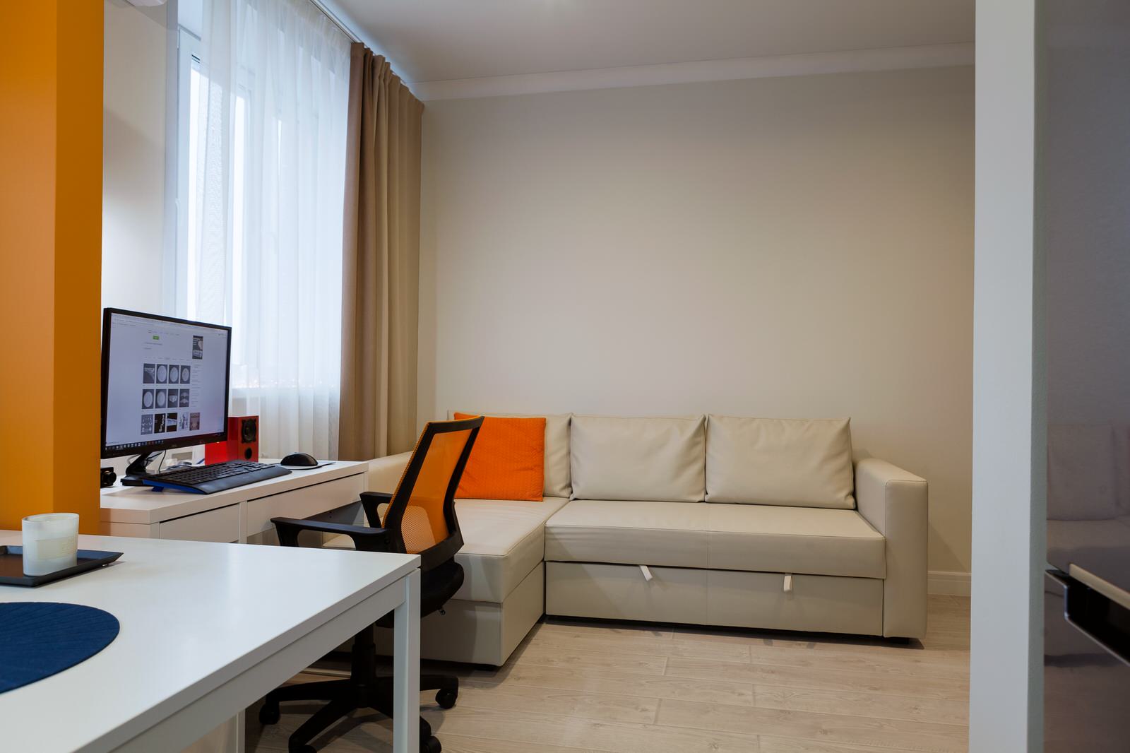 Дизайн квартиры студии 30 квм в Туле. Вид на мягкую зону