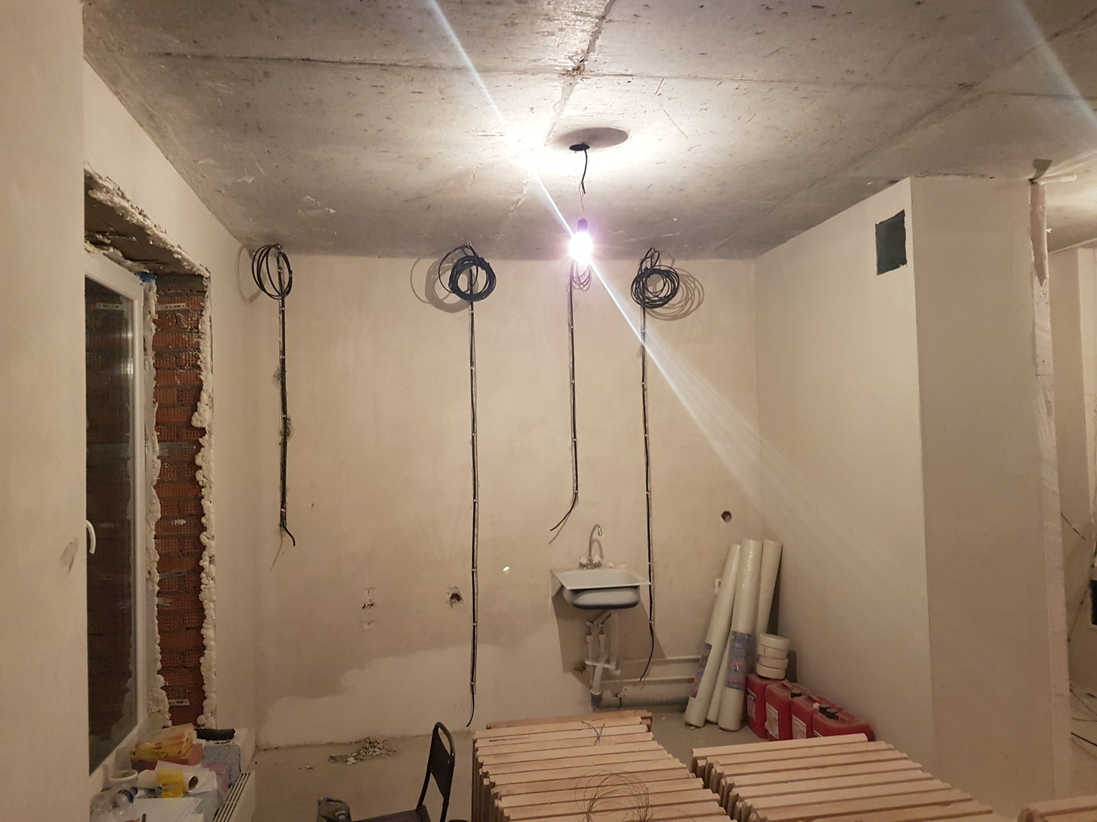 Ремонт 3х ком-ой квартиры 76.8м2 в ЖК"Авентино"(демонтаж,электрик,монтаж ПГП)