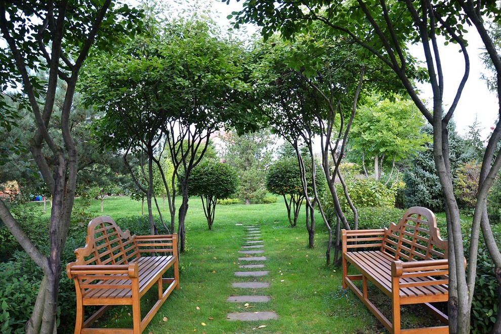 Ландшафтный сад с прудом в КП "Европа"