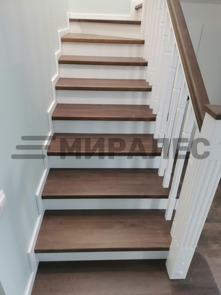 Отделка бетонной лестницы дубом