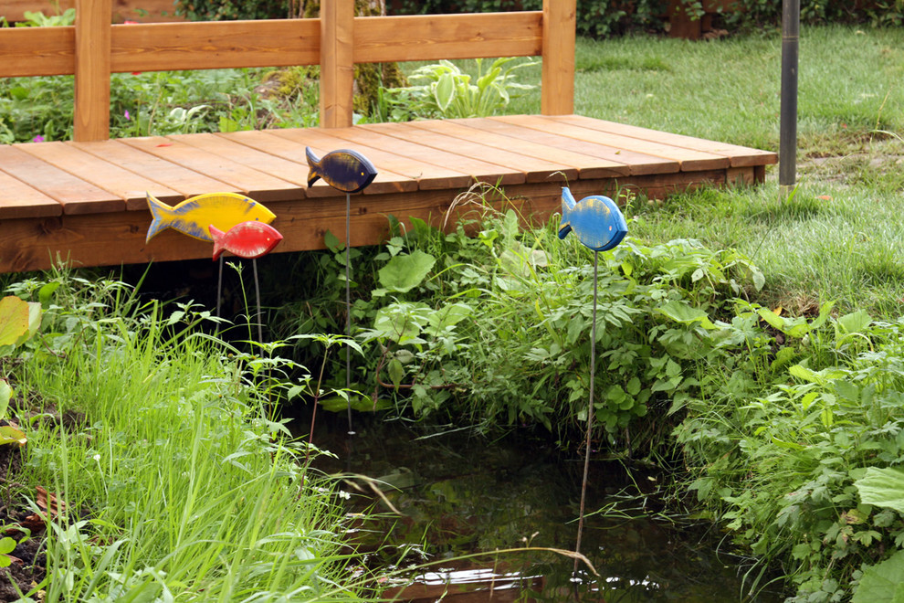 Сад у ручья