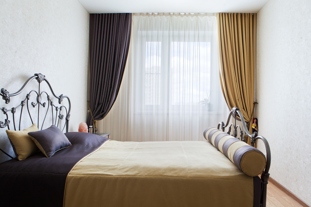 Двуцветный комплект домашнего текстиля для спальни