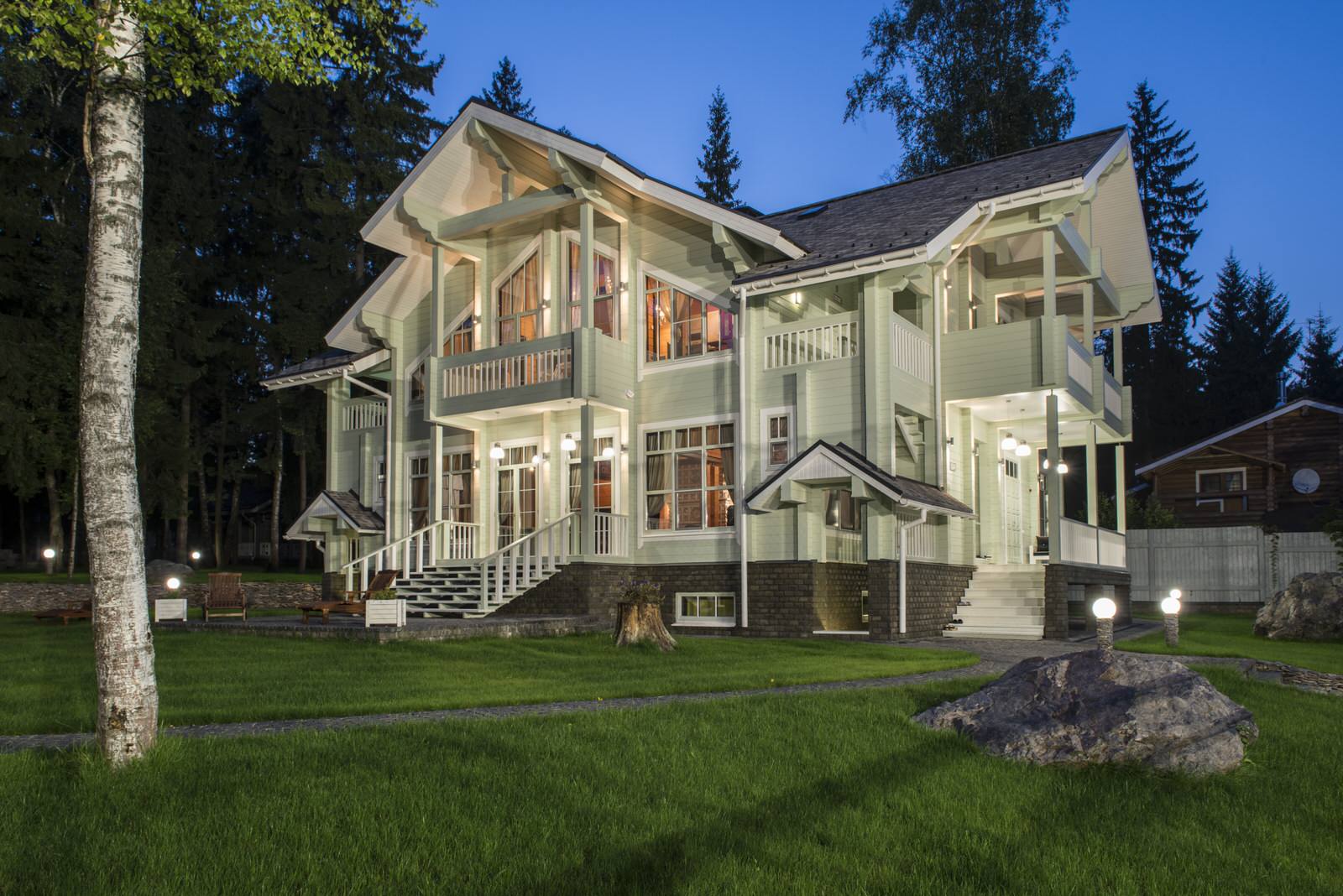 Под одной крышей