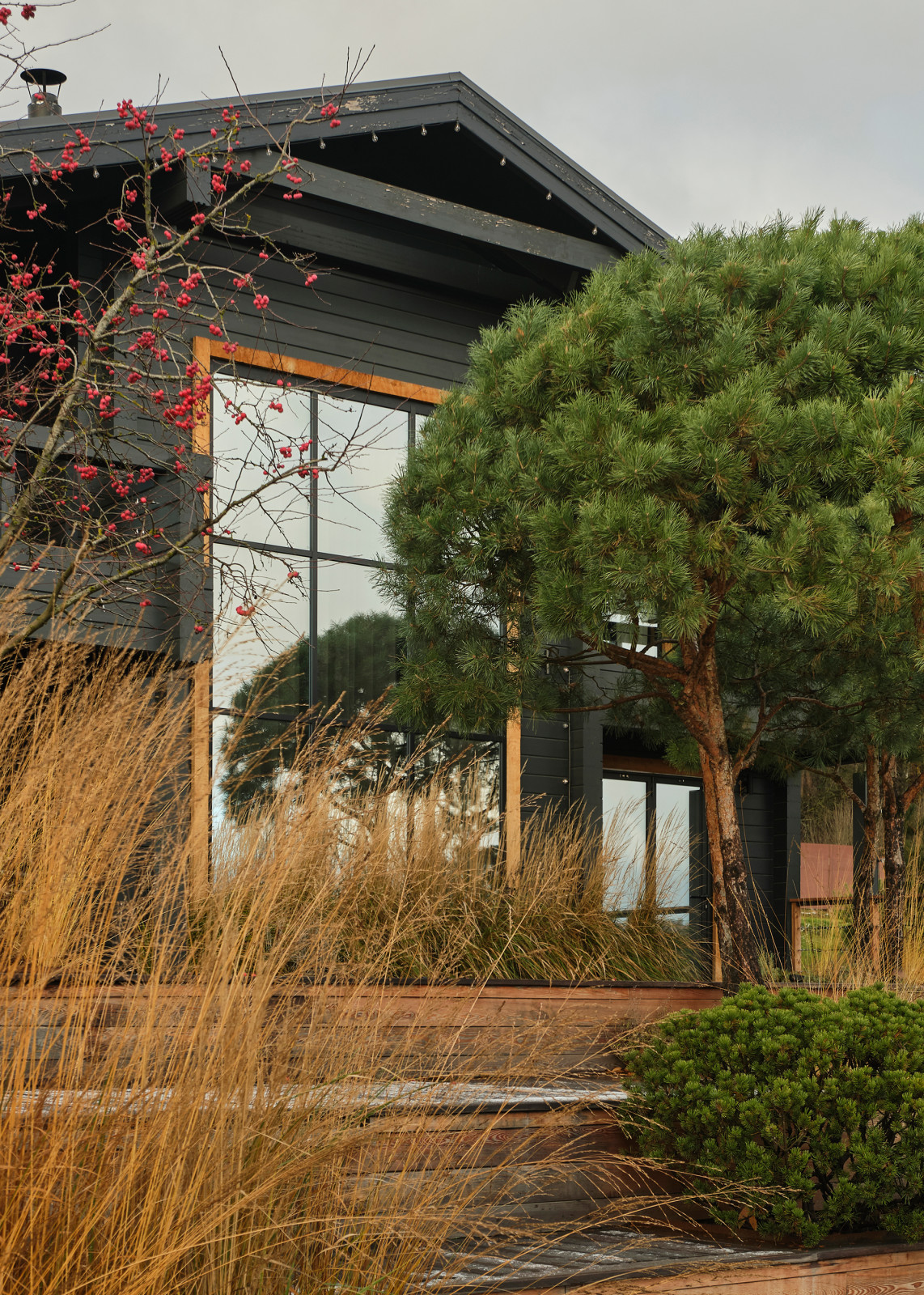 Houzz тур: Очень чёрный дом – изнутри и снаружи