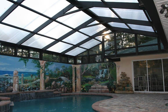 Вольер с навесом из поикарбоната для бассейна и патио