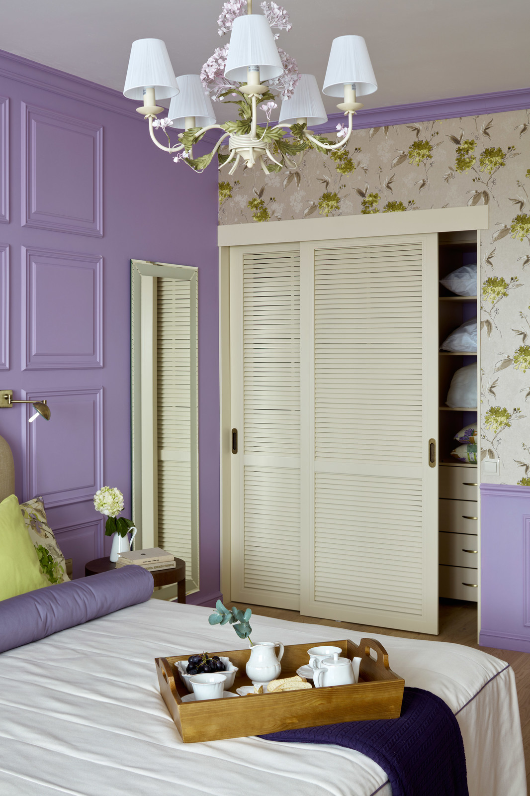 Квартира в нежных лавандовых тонах.