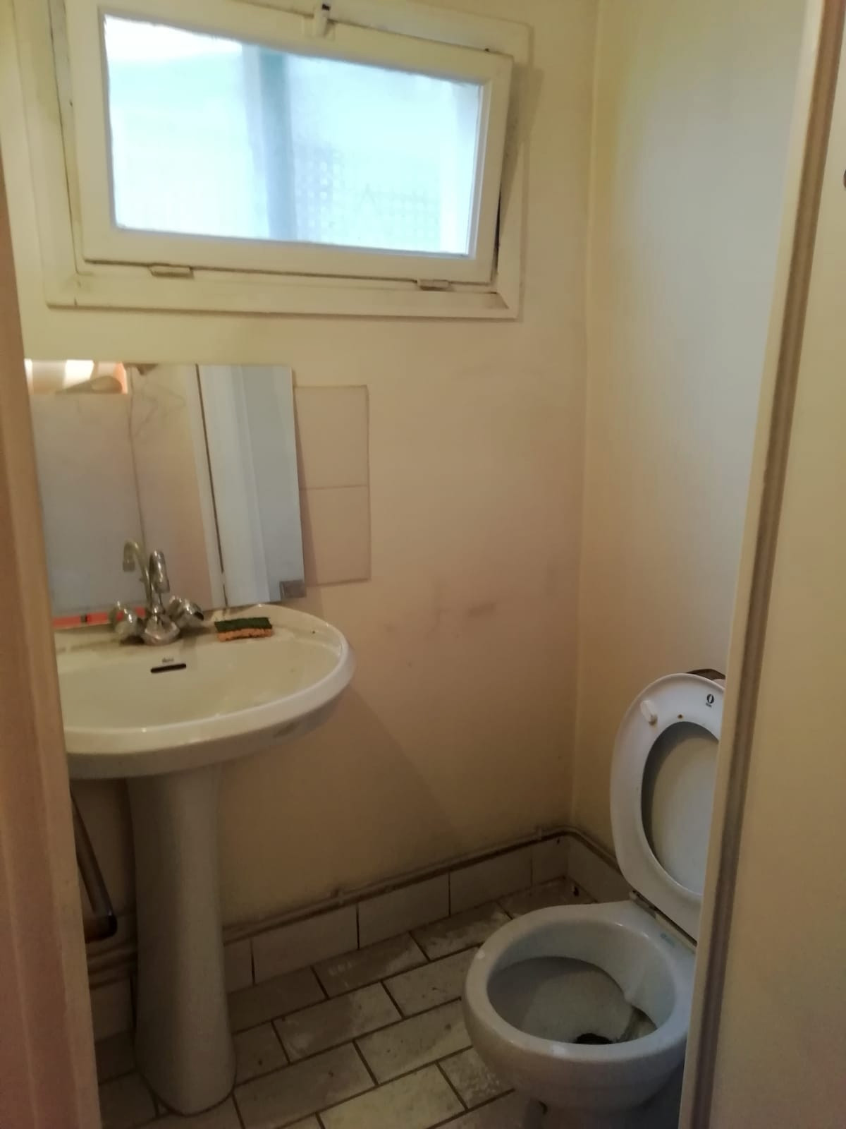 До и после: Складная (!) душевая в санузле на 1,4 кв.м.