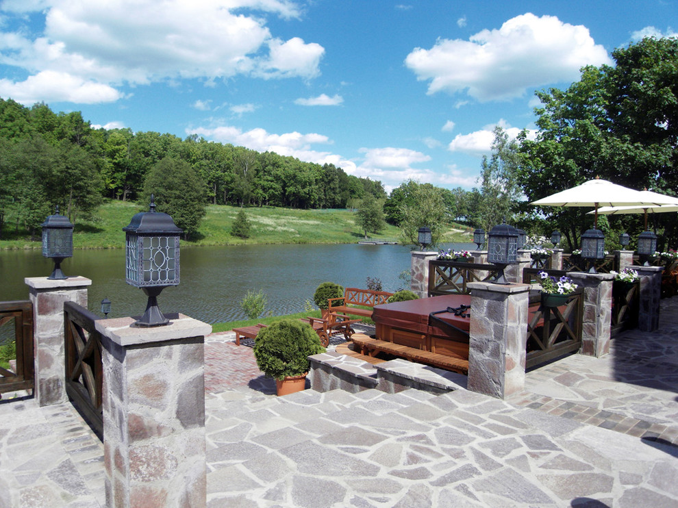 Спуск к воде