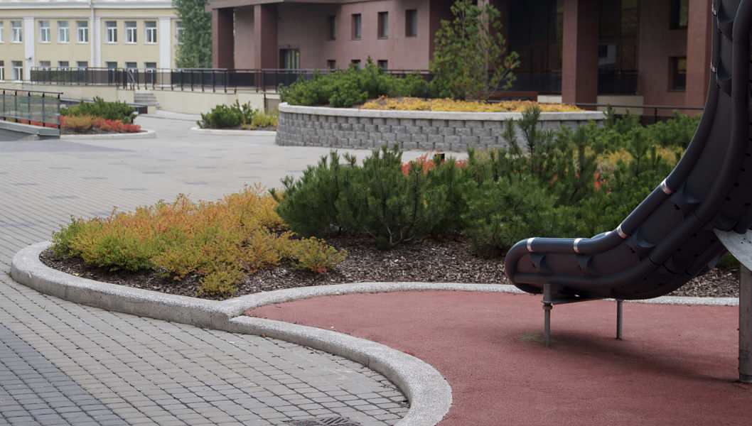 Сад на крыше паркинга