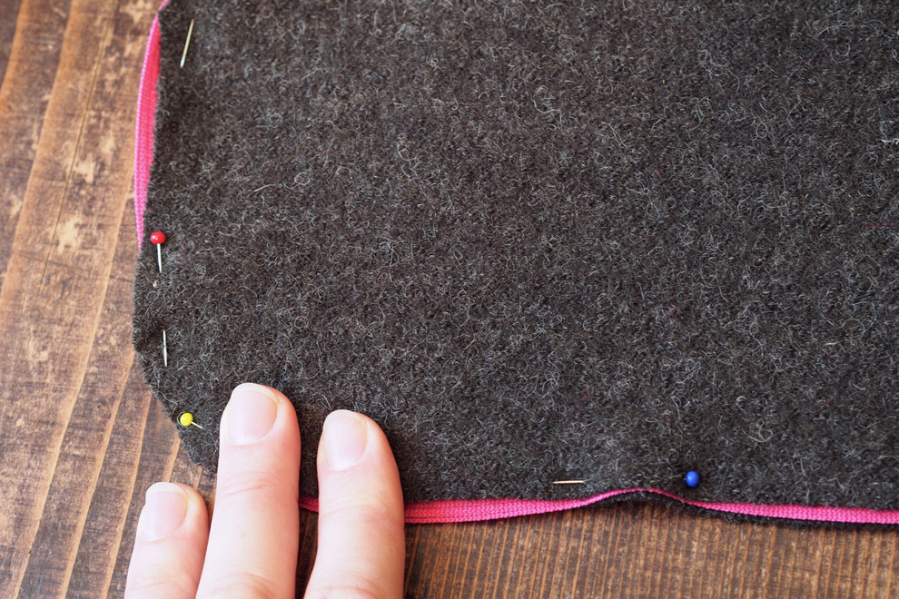 DIY: Делаем дверной валик — защиту от сквозняка