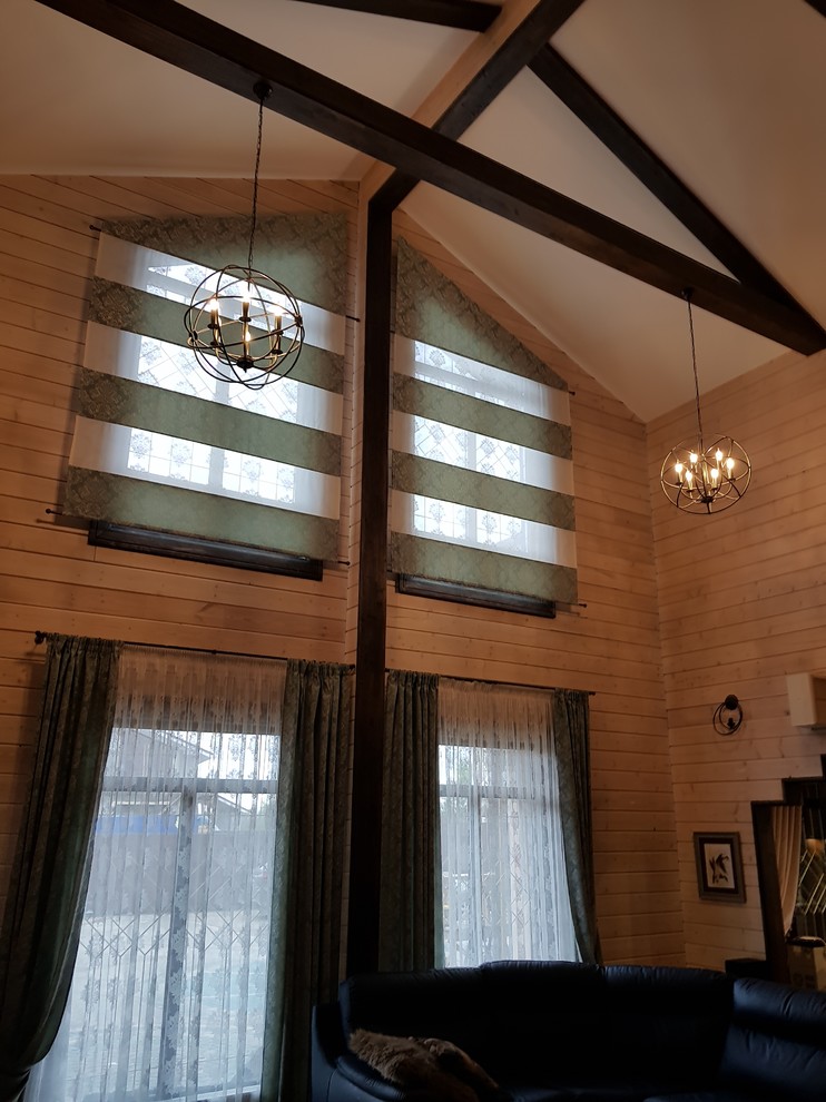 проект дома из клееного бруса, гостиная, лестница и баллюстрада, второй свет