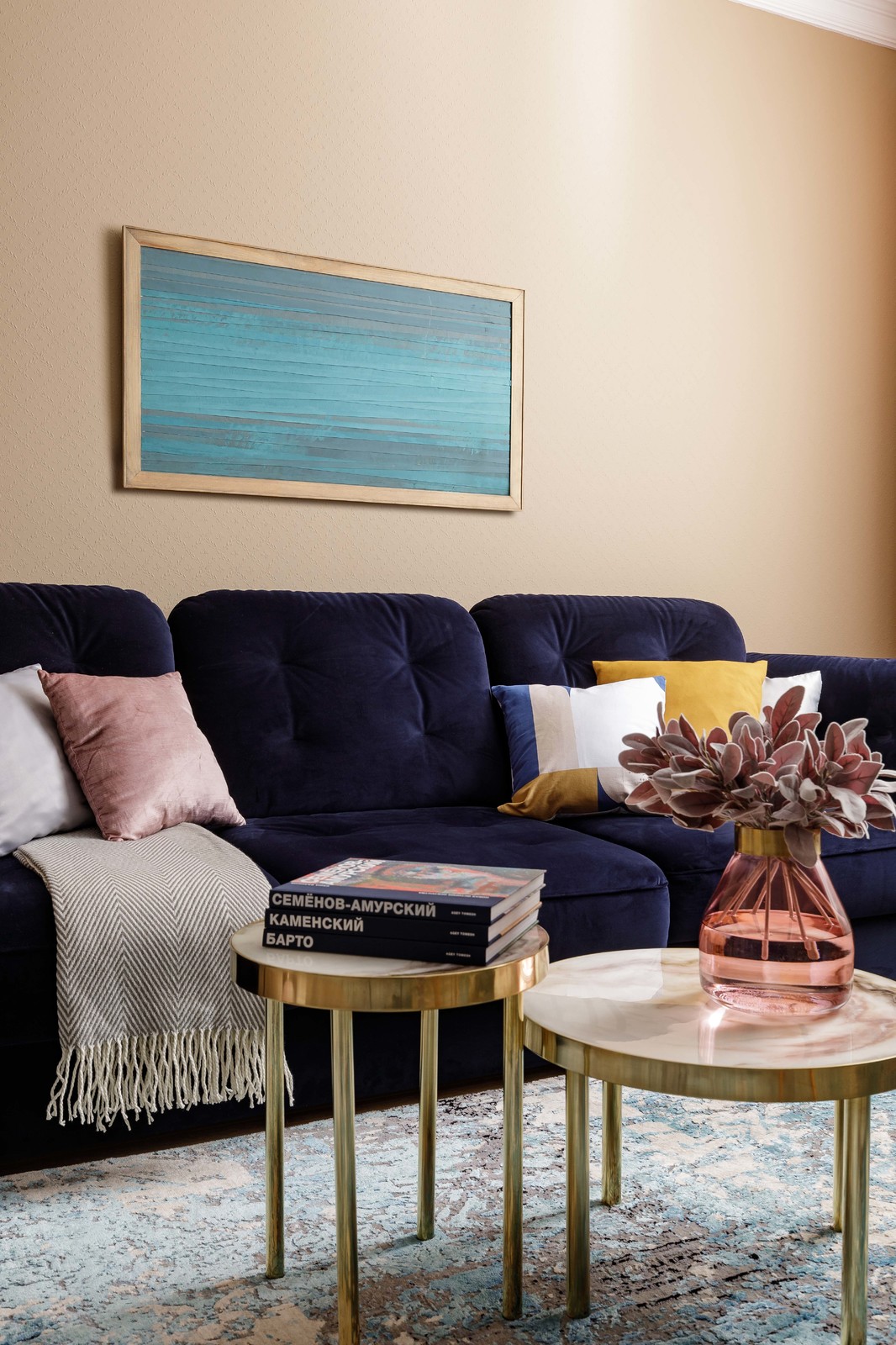 Квартира на берегу реки-Москвы. Совместный проект Вари Шалито и Рады Кобук