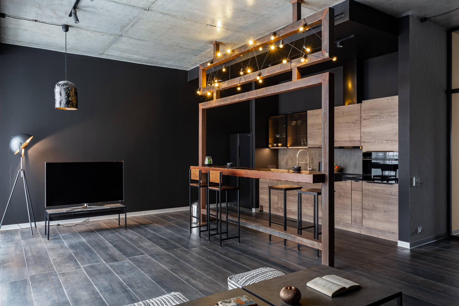 Квартира в черном