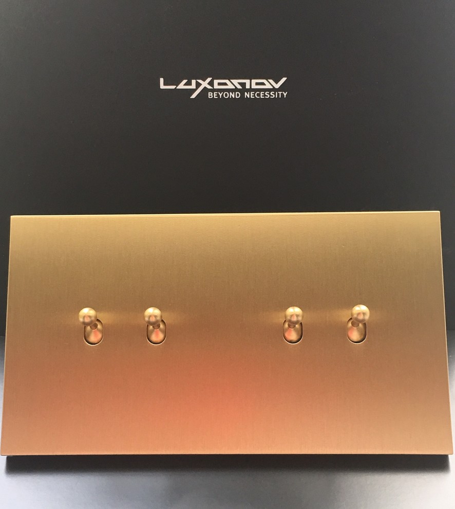 Luxonov Латунь