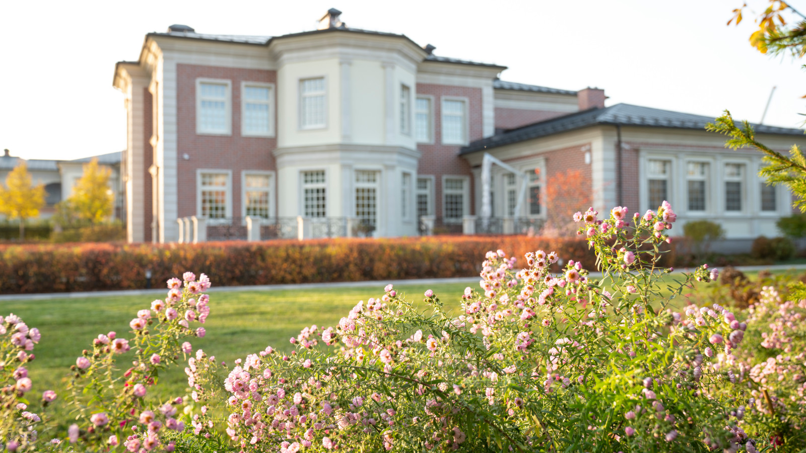 Английская неоклассика в КП Парквилл. 2019 г.