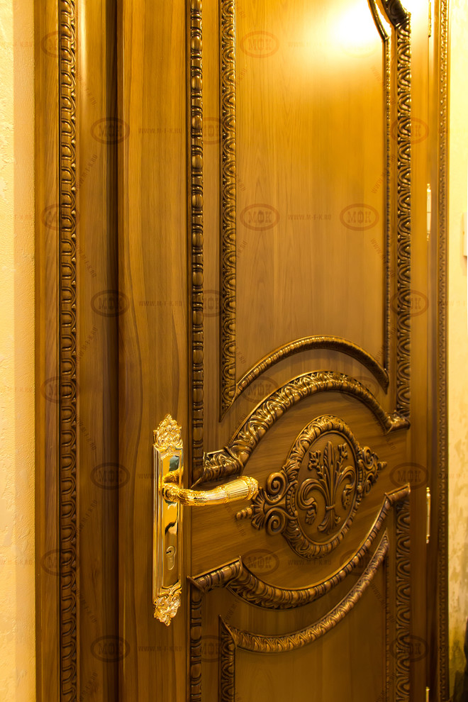 Двери в классическом стиле