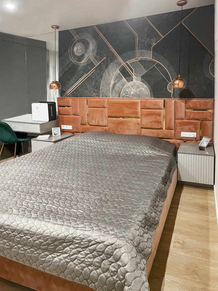 Шкатулка с изумрудами