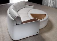 Полукруглый диван