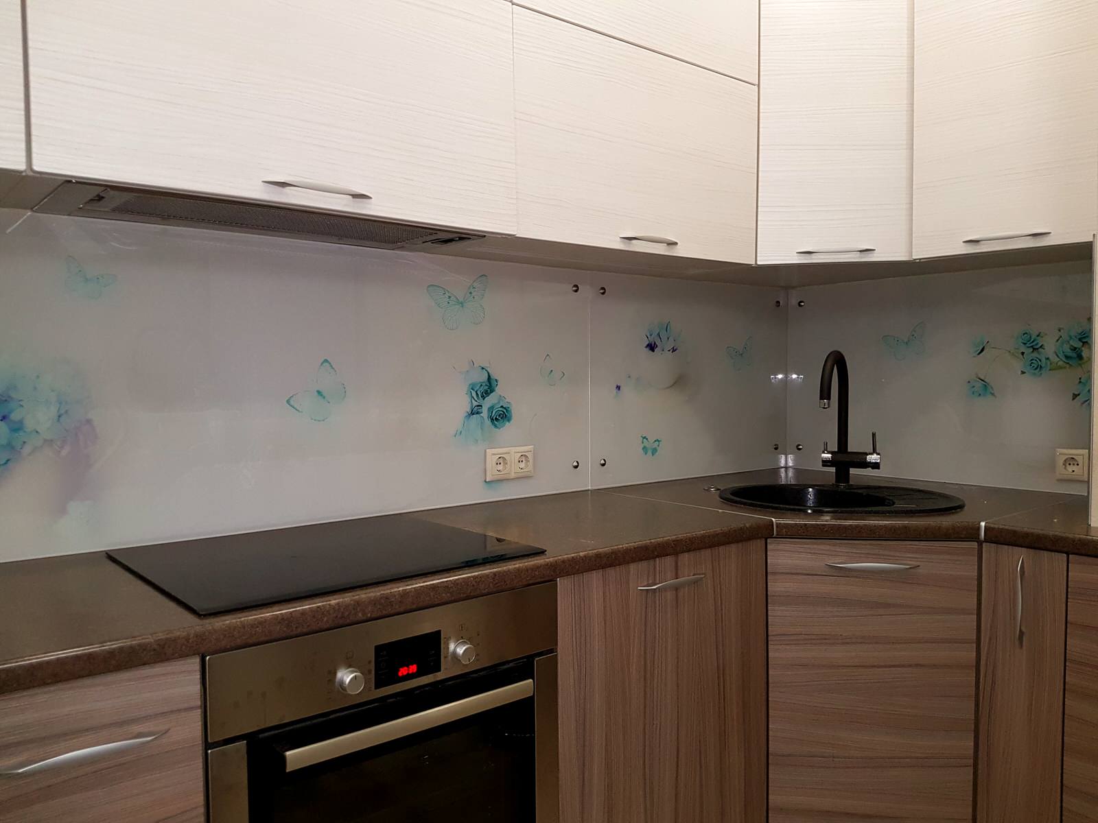 Обложка проекта: Фартуки для кухни из стекла