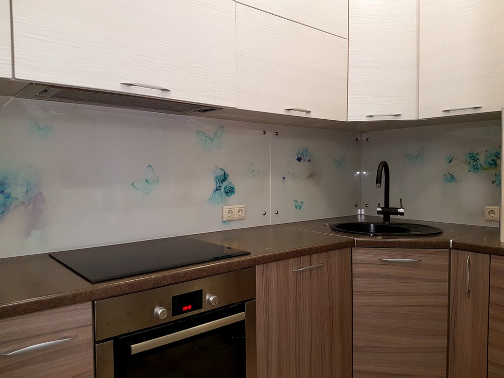 Обложка проекта: Фартуки для кухни из стекла