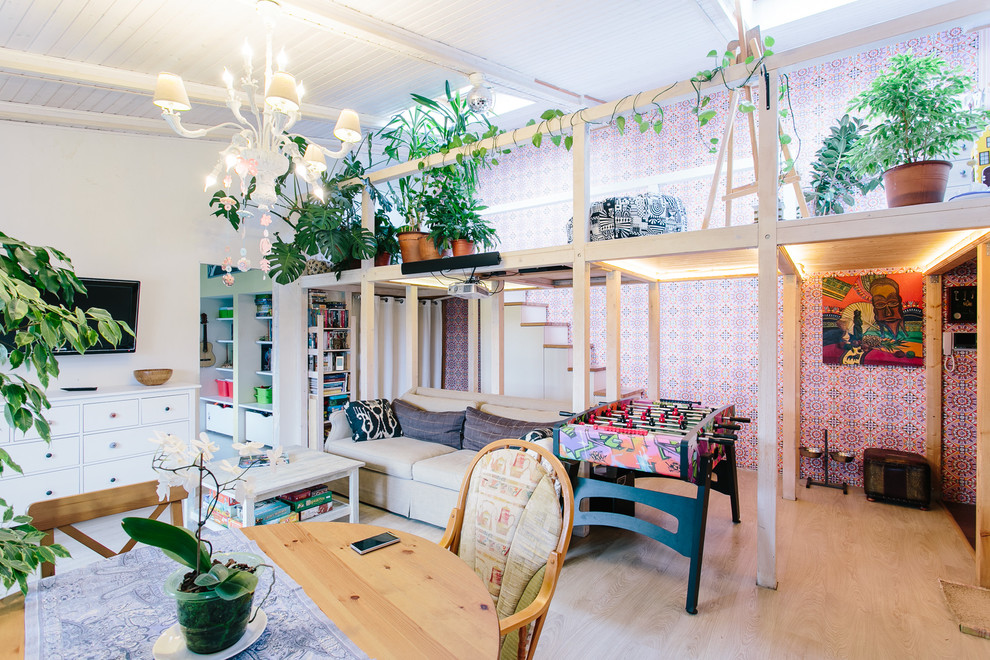 В гостях: Мансарда со стихийным ремонтом