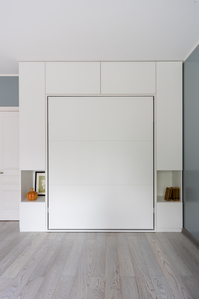 Шкаф кровать в белом цвете