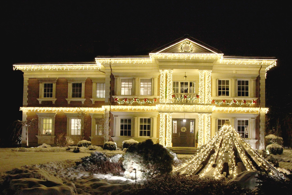 Новогоднее украшение фасада