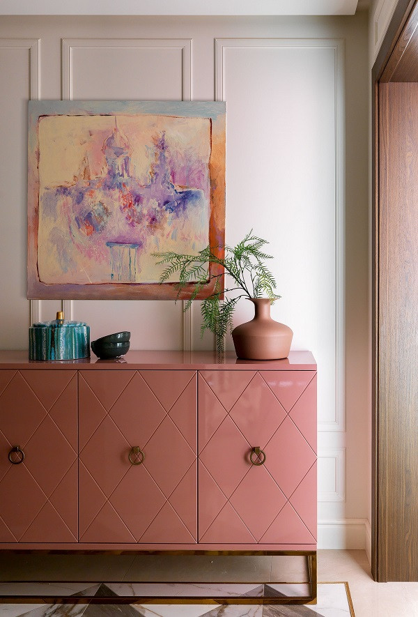 Картины в прихожей