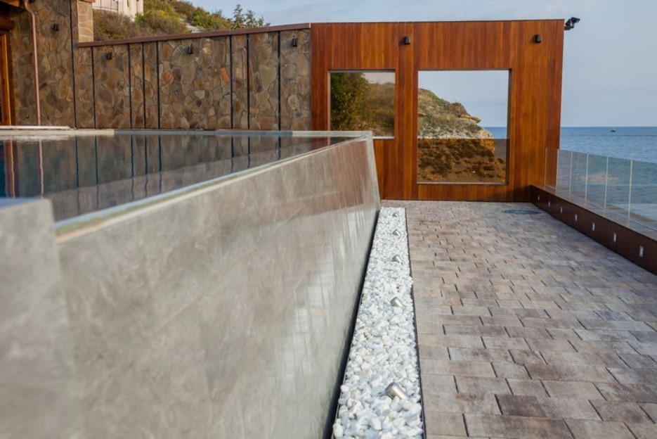 Проект недели: Бассейн-инфинити с видом на Черное море