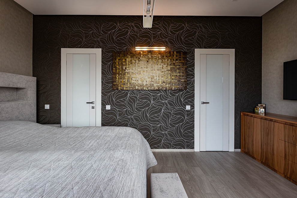 Дом с серебристыми стенами / House with silver walls