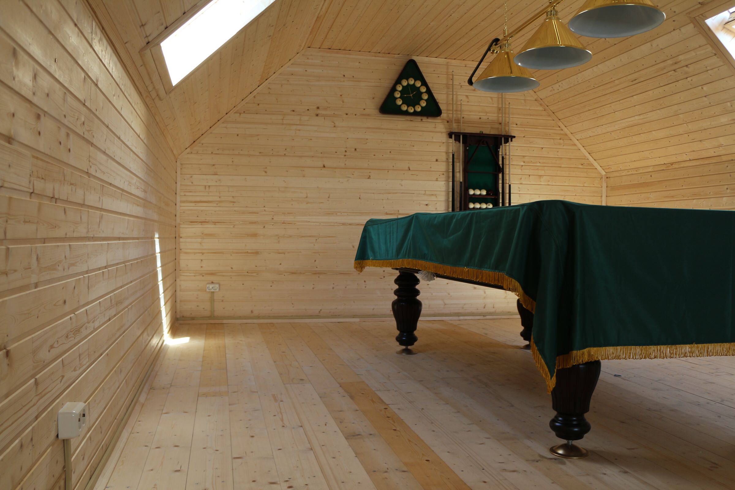 Баня с бильярдной