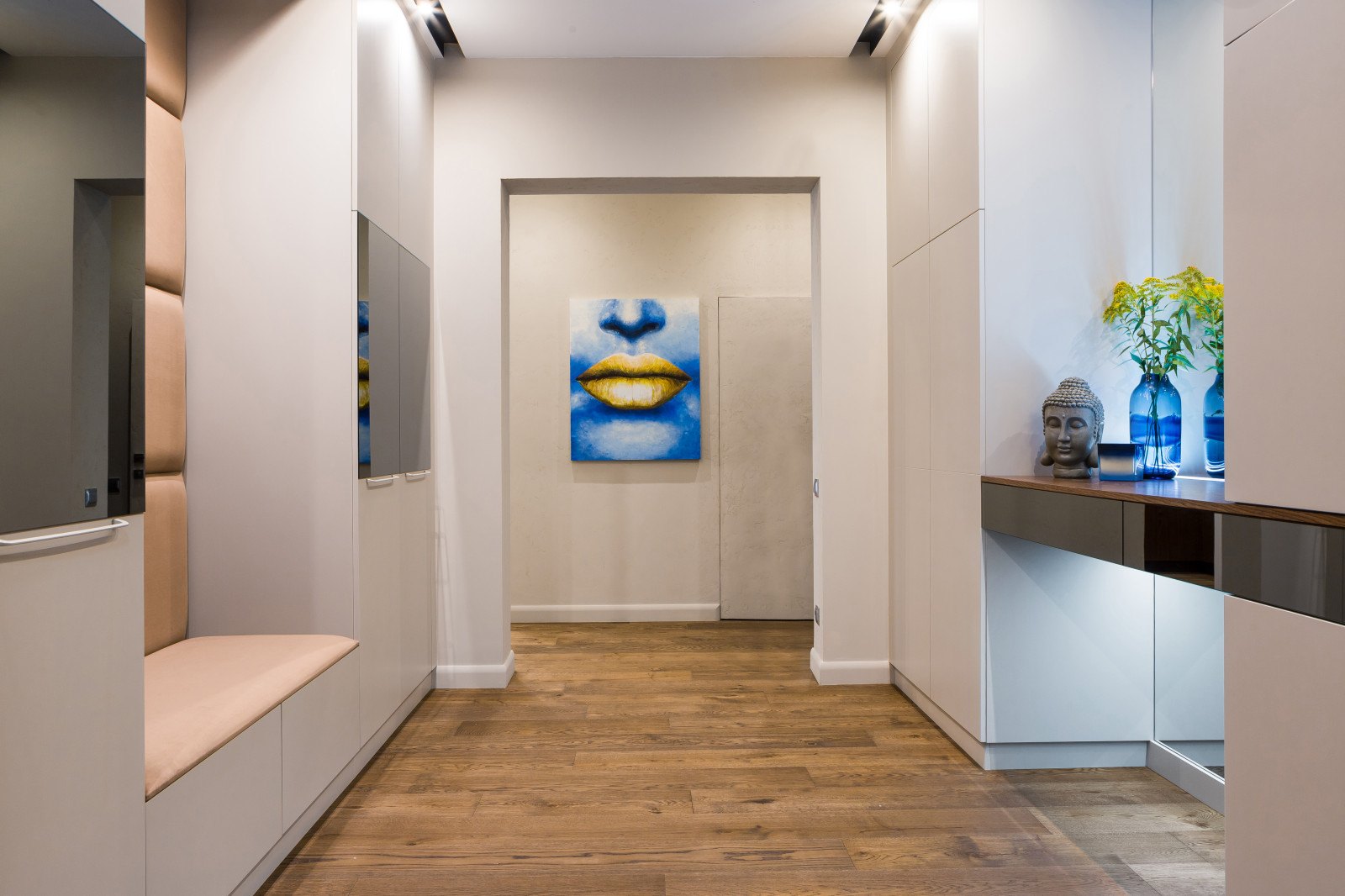 Сбалансированный интерьер для молодого мужчины