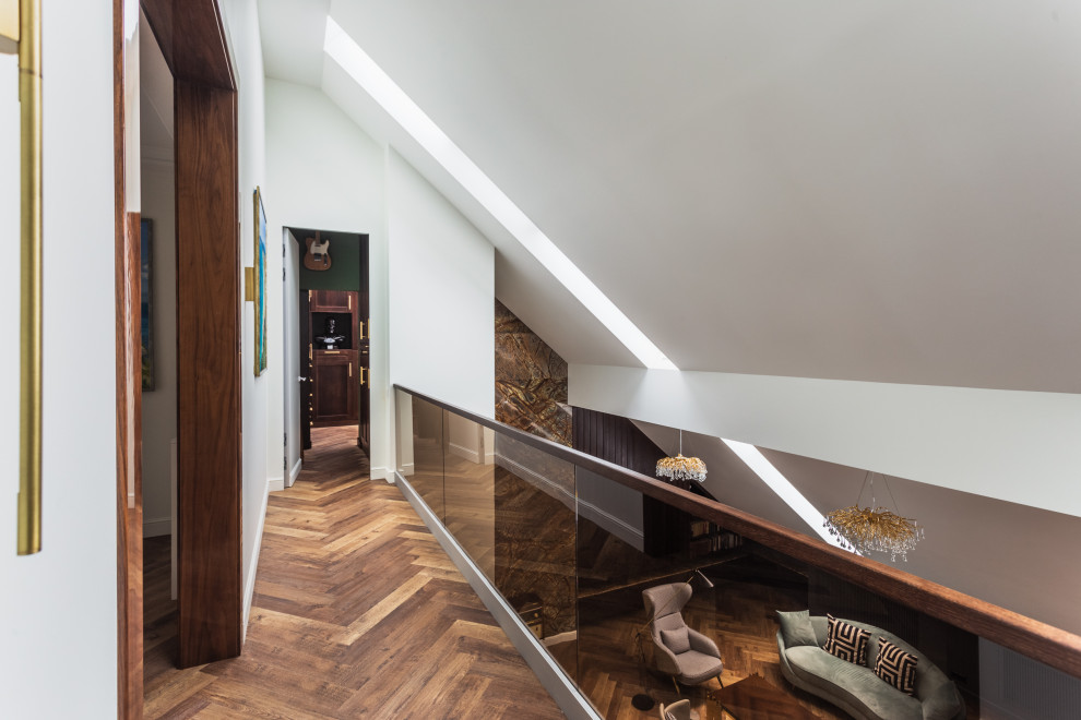 Двухуровневая современная квартира