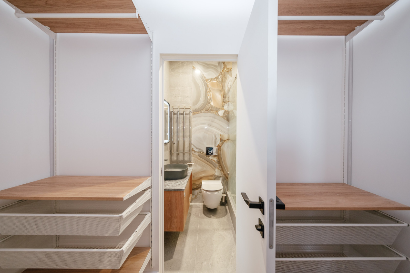 Трехкомнатная квартира в ЖК AVATAR