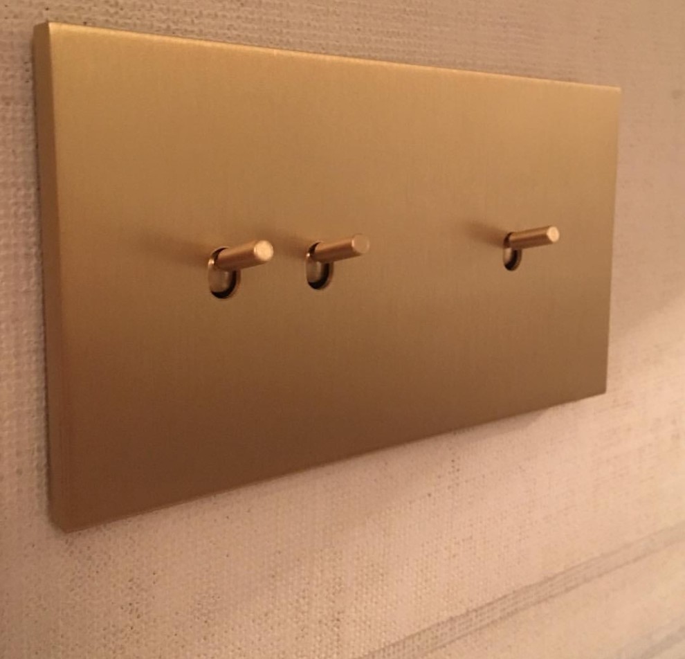 Luxonov Латунь