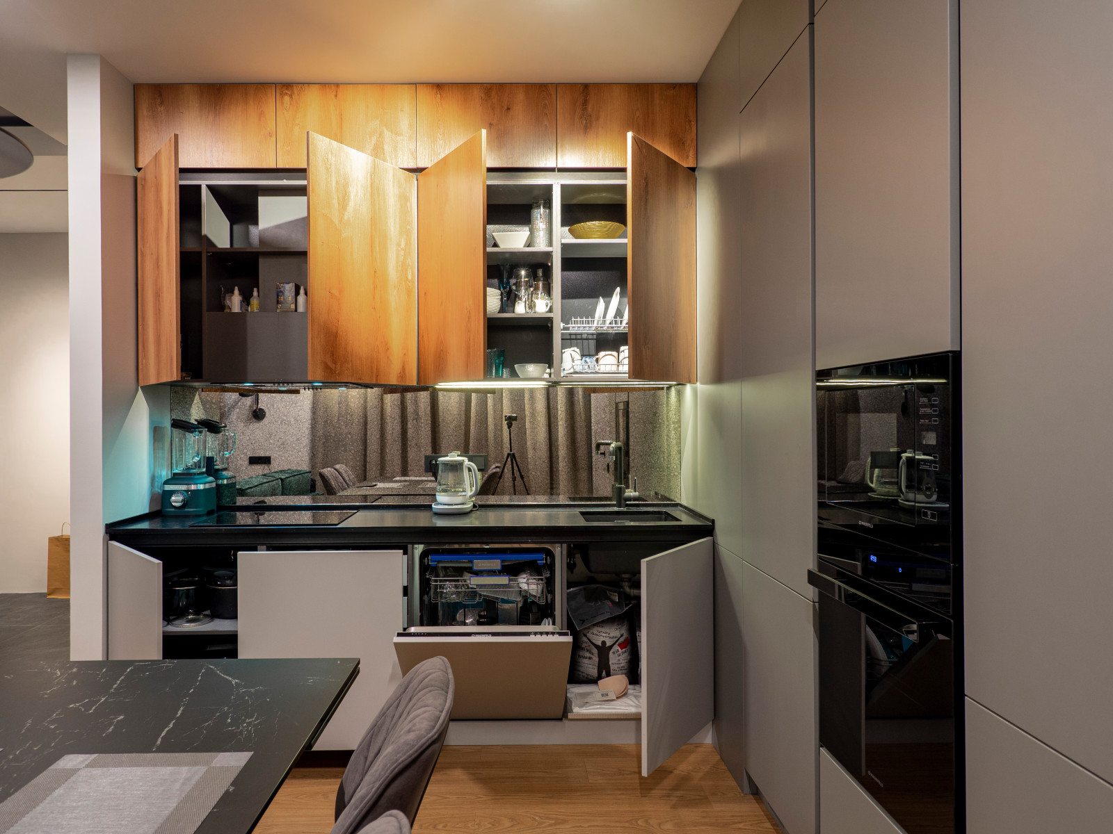 Стильная кухня в минималистичном стиле