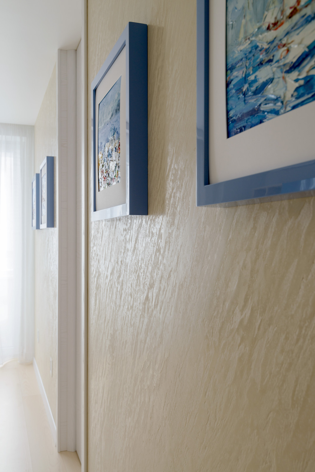 Любовь к белому цвету.