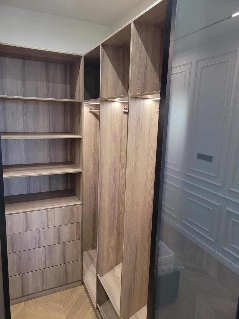 Гардеробные с подсветкой