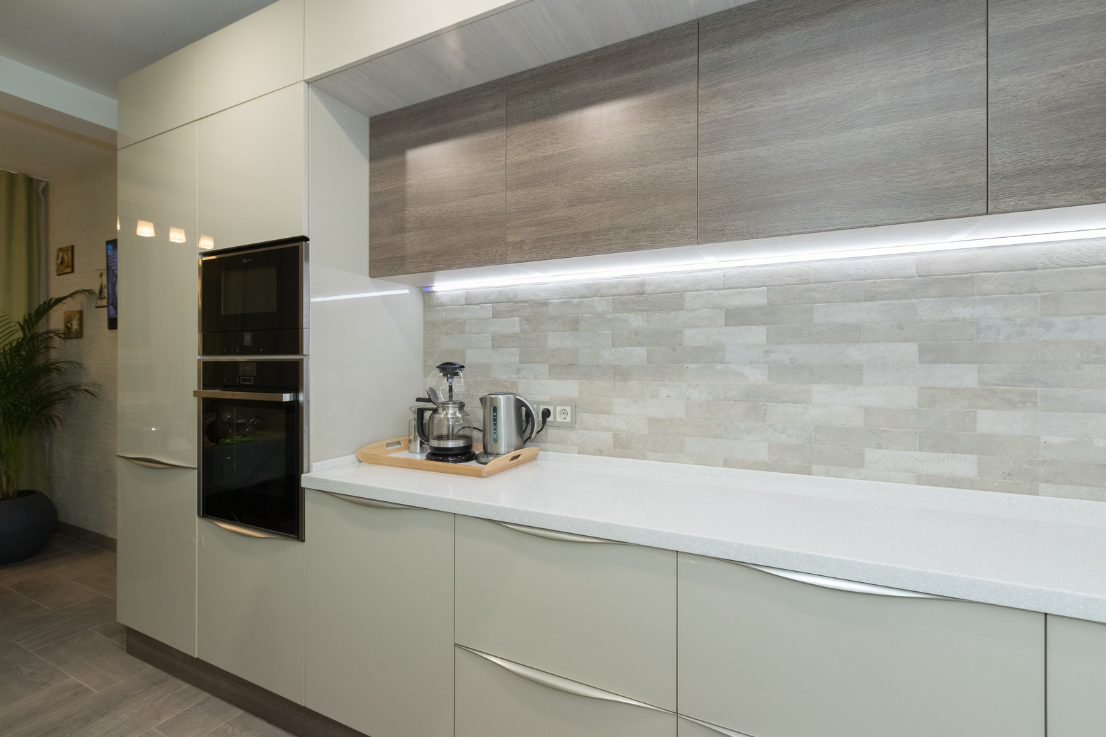 Современная кухня с островом