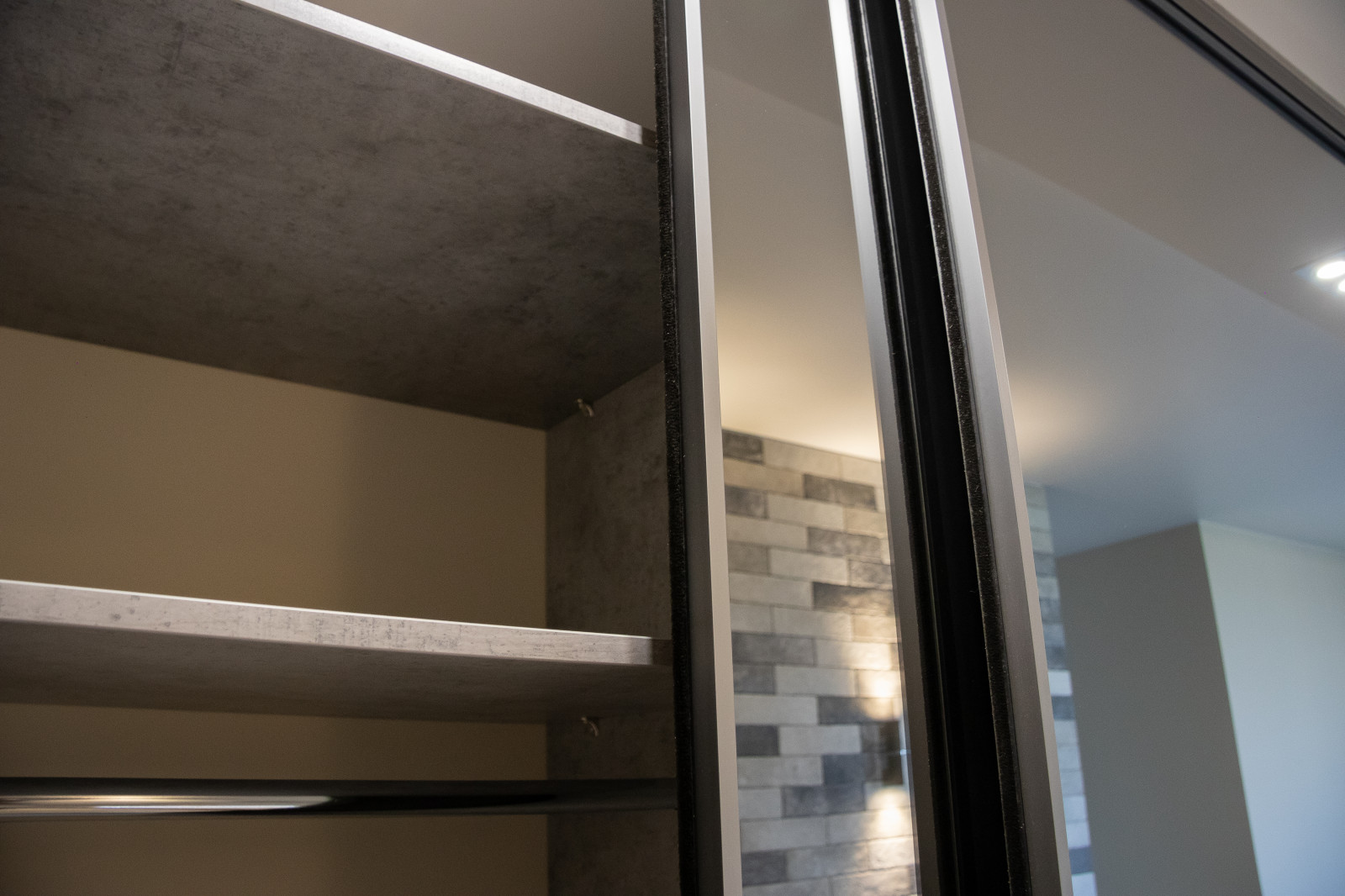 Шкаф купе в прихожую (не обычный)