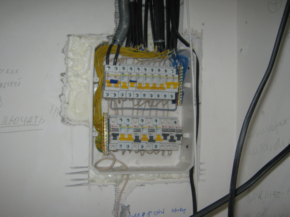 Коттедж. Электромонтажные работы